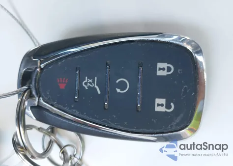 2018 Chevrolet Equinox Premier из США, поврежденный, VIN 2GNAXVEV6J6312308